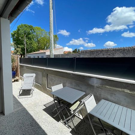 Maison Chaleureuse Avec Terrasse Privative Proche De La Gare Et Du Centre-Ville Rochefort  Buitenkant foto