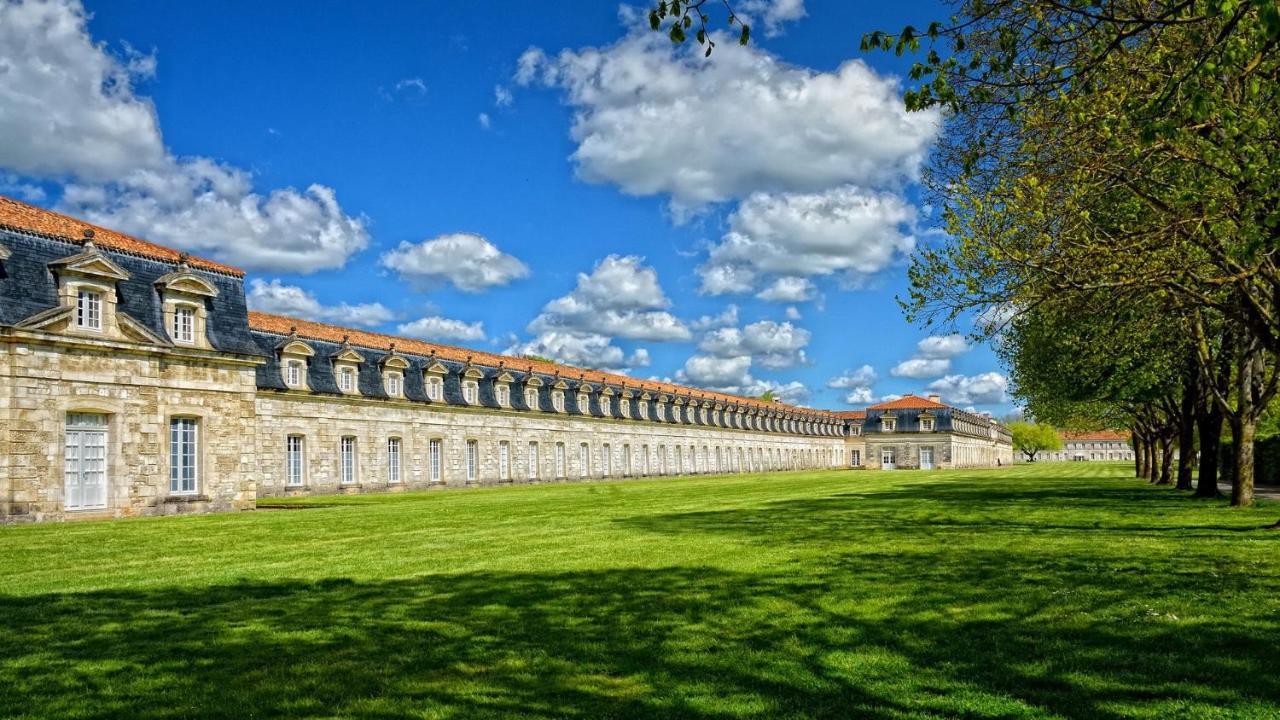 Maison Chaleureuse Avec Terrasse Privative Proche De La Gare Et Du Centre-Ville Rochefort  Buitenkant foto