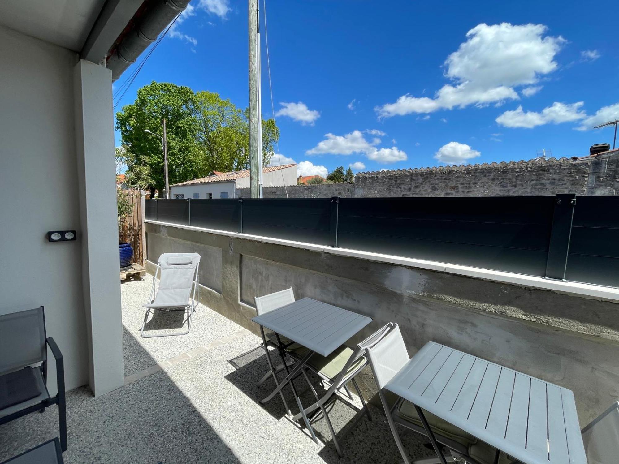 Maison Chaleureuse Avec Terrasse Privative Proche De La Gare Et Du Centre-Ville Rochefort  Buitenkant foto